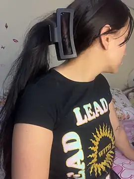 Snapshot of MiaRousexxx_ chatting on October 7, 2025, 10:05 am MiaRousexxx online show from October 7, 2025, 10:05 am