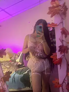 Snapshot of MiaRousexxx_ chatting on November 13, 2025, 12:47 am MiaRousexxx online show from November 13, 2025, 12:47 am