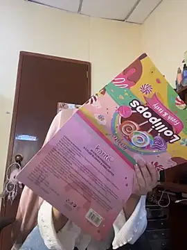 Snapshot of MiaRousexxx_ chatting on November 9, 2025, 6:23 pm MiaRousexxx online show from November 9, 2025, 6:23 pm