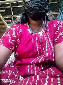 Snapshot of Tamildivya18 chatting on May 5, 2026, 8:28 am Tamildivya18 online show from May 5, 2026, 8:28 am