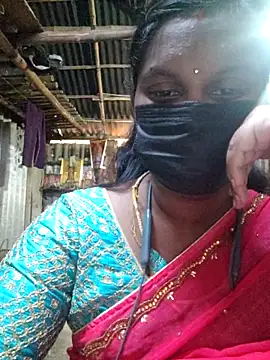 Snapshot of Tamildivya18 chatting on November 14, 2025, 4:05 am Tamildivya18 online show from November 14, 2025, 4:05 am