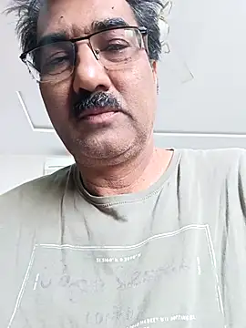 moonflower25 online show from December 21, 2025, 4:03 am