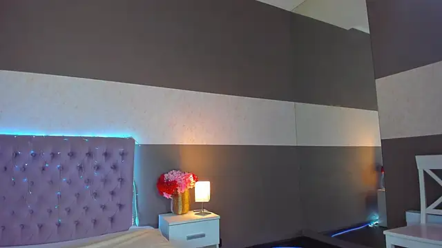 NikkiBustt online show from February 18, 2026, 6:55 am