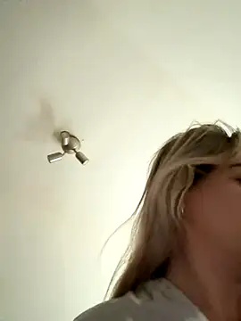 Snapshot of zoetaylorxxx chatting on December 1, 2025, 1:45 pm zoetaylorxxx online show from December 1, 2025, 1:45 pm