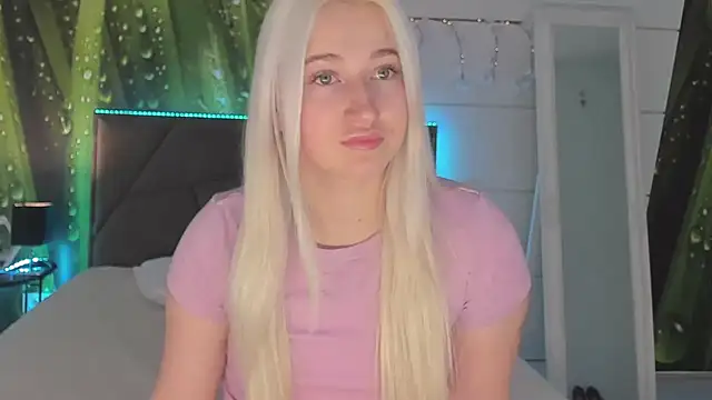 HollyTailors online show from March 2, 2026, 6:36 am