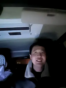 huanhuanaaaaa online show from February 3, 2026, 12:32 pm