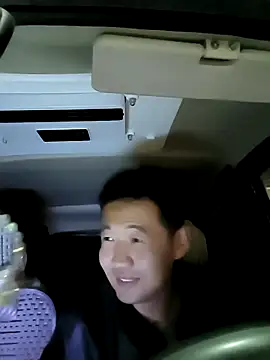 huanhuanaaaaa online show from April 18, 2026, 12:18 pm