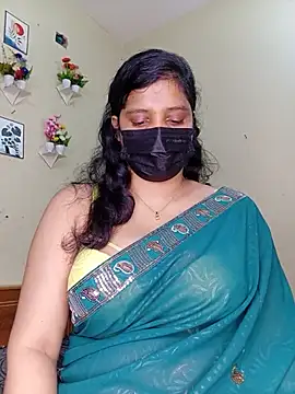 Snapshot of Rose-luckey chatting on July 31, 2026, 1:43 pm Rose-luckey online show from July 31, 2026, 1:43 pm