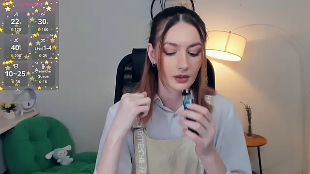 Snapshot of EasterBlink chatting on January 15, 2026, 11:02 am EasterBlink online show from January 15, 2026, 11:02 am