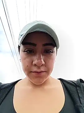 CAROLINE  07 online show from April 19, 2026, 12:50 pm