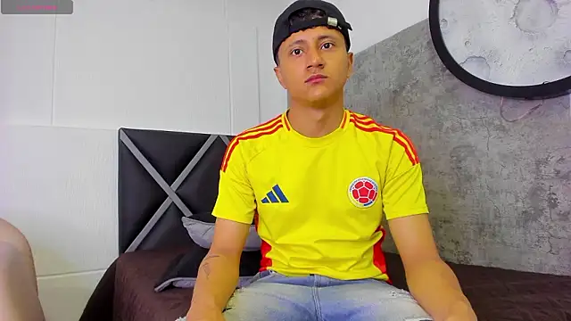  Leohot  online show from March 7, 2026, 3:35 am