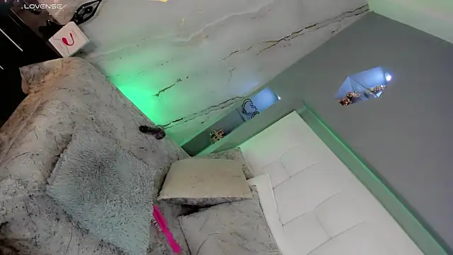 Ariia-janee online show from March 2, 2026, 7:15 am