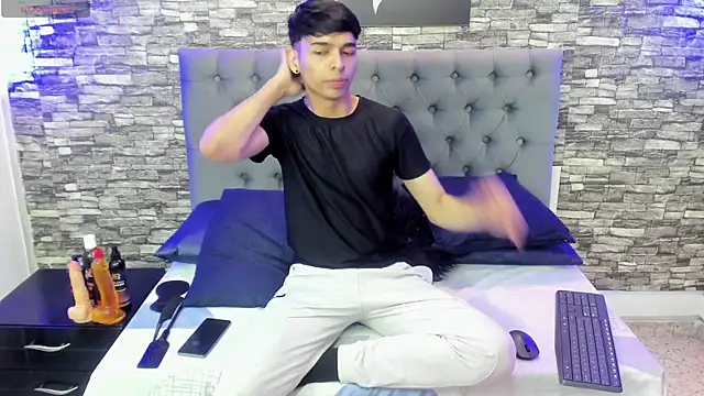 OnlyJos online show from September 25, 2025, 8:26 pm