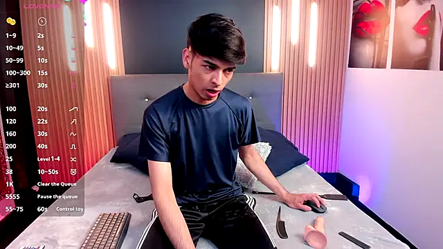 OnlyJos online show from November 14, 2025, 8:12 pm