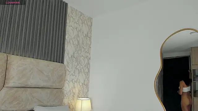 Snapshot of Miagomezx chatting on November 10, 2025, 8:36 pm Miagomezx online show from November 10, 2025, 8:36 pm