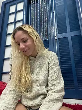 Snapshot of Bruna551 chatting on February 12, 2026, 2:44 am Bruna551 online show from February 12, 2026, 2:44 am