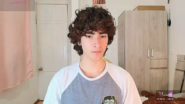 Nude Boy18 online show from November 20, 2025, 5:30 am