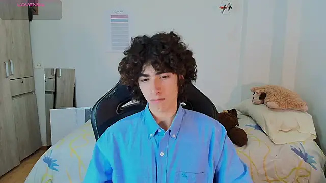 Nude Boy18 online show from February 22, 2026, 2:58 am