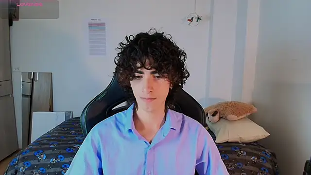 Nude Boy18 online show from February 12, 2026, 5:07 am