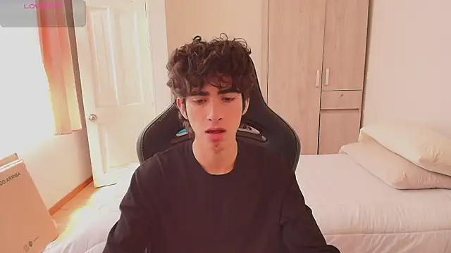 Snapshot of Nude_Boy18 chatting on June 3, 2026, 6:23 pm Nude Boy18 online show from June 3, 2026, 6:23 pm