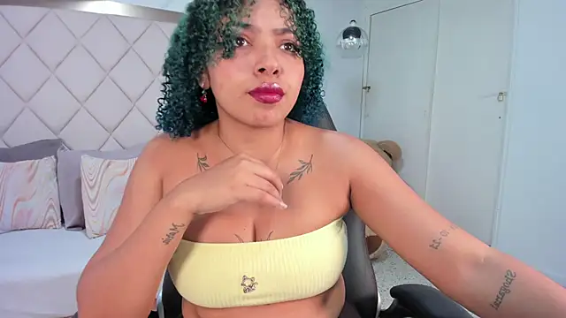 momo ayasse online show from November 27, 2025, 9:48 pm