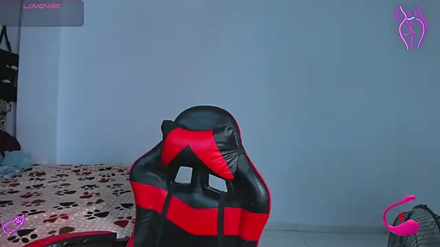 yumi hanna online show from April 10, 2026, 2:18 am