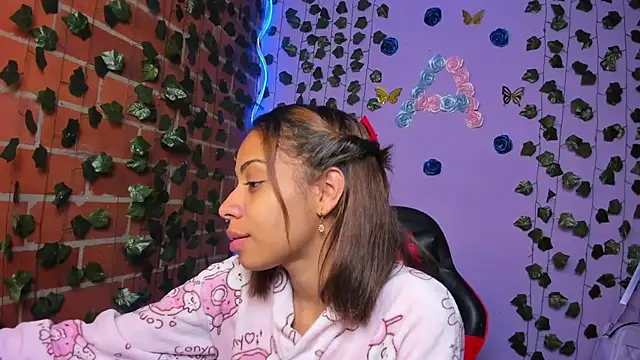 yumi hanna online show from November 6, 2025, 12:36 am