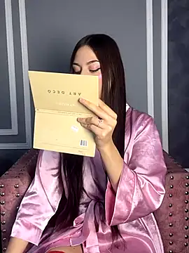 Snapshot of SofiJones_ chatting on November 11, 2025, 9:20 pm SofiJones online show from November 11, 2025, 9:20 pm