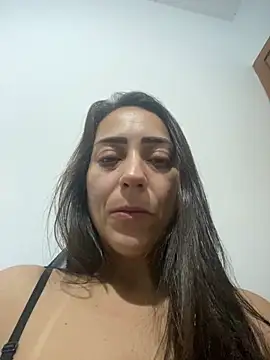 lucioliveira online show from February 5, 2026, 2:18 am