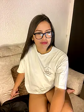 lunita sweet5 online show from September 20, 2025, 2:49 am