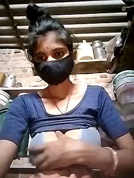 Snapshot of Joshi_Love143 chatting on December 1, 2025, 2:18 pm Joshi Love143 online show from December 1, 2025, 2:18 pm