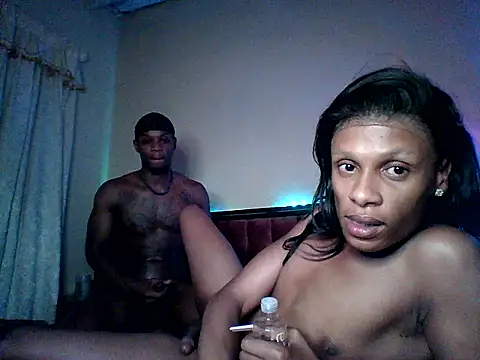 Snapshot of shemale_fantasyXX chatting on April 23, 2026, 10:00 pm shemale fantasyXX online show from April 23, 2026, 10:00 pm