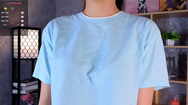 Snapshot of LoisGales chatting on October 6, 2025, 3:02 pm LoisGales online show from October 6, 2025, 3:02 pm