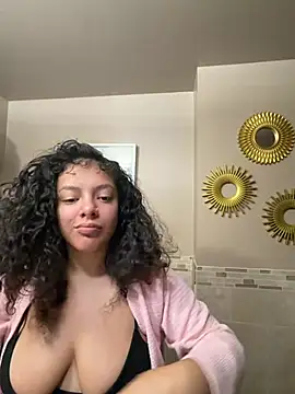 allybluee777 online show from April 7, 2026, 11:34 am