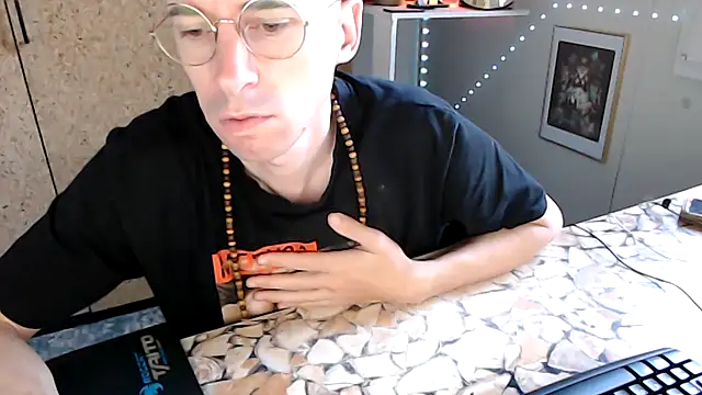 Snapshot of sakiramissy chatting on November 4, 2025, 9:13 am sakiramissy online show from November 4, 2025, 9:13 am