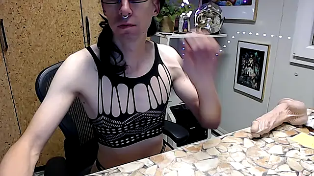 Snapshot of sakiramissy chatting on October 29, 2025, 6:45 am sakiramissy online show from October 29, 2025, 6:45 am