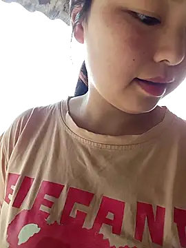 XoiXoi232 online show from April 13, 2026, 2:15 am