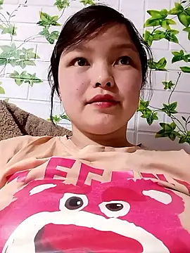 XoiXoi232 online show from April 13, 2026, 2:32 pm