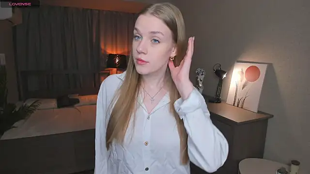 Snapshot of OdellaFrake chatting on December 3, 2025, 7:24 pm OdellaFrake online show from December 3, 2025, 7:24 pm