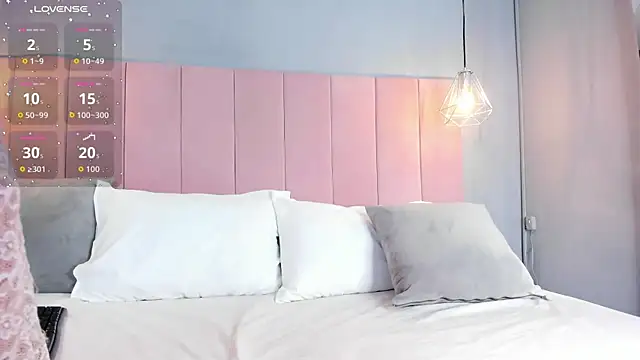 Cloe Black online show from November 1, 2025, 4:41 am