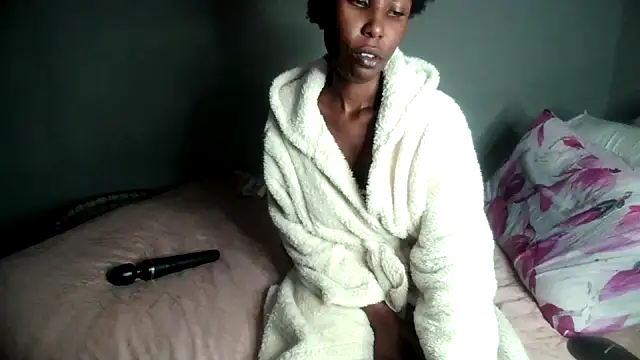 blueyXxX online show from April 18, 2026, 4:53 pm