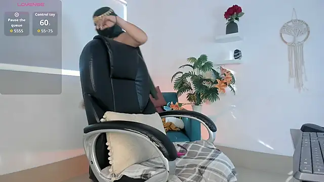Snapshot of May_hadi chatting on June 13, 2026, 9:24 pm May hadi online show from June 13, 2026, 9:24 pm