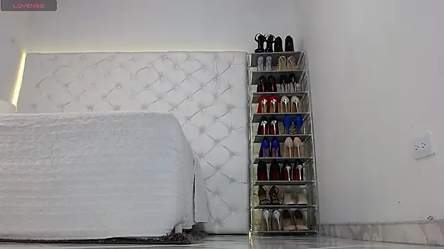 yury m2  online show from April 14, 2026, 6:29 am