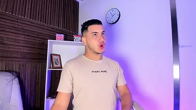 Snapshot of Axel_grey_ chatting on December 1, 2025, 12:17 pm Axel grey online show from December 1, 2025, 12:17 pm