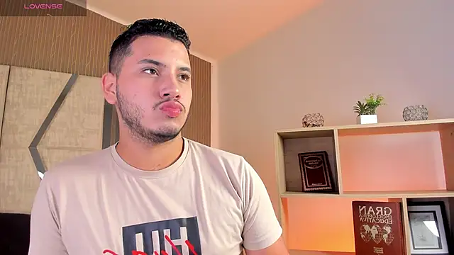 Axel grey  online show from April 10, 2026, 12:45 pm