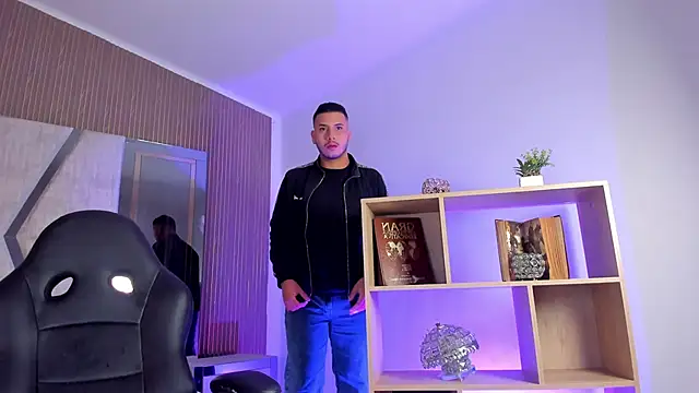 Axel grey  online show from April 20, 2026, 12:30 pm