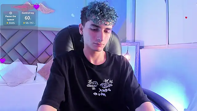 JaydenVillalobos online show from September 9, 2025, 1:09 pm