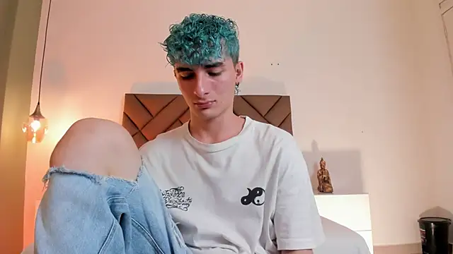 JaydenVillalobos online show from October 3, 2025, 1:12 pm