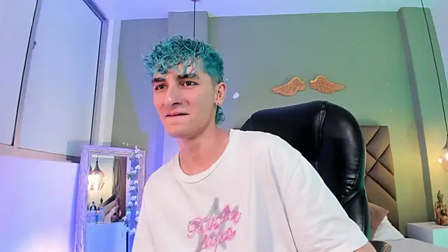 JaydenVillalobos online show from September 18, 2025, 10:13 pm