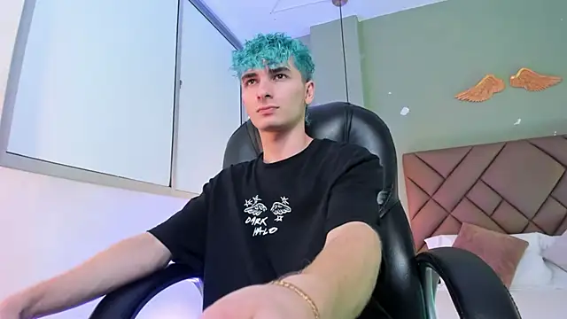 JaydenVillalobos online show from September 26, 2025, 12:56 pm